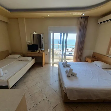 Bay Hotel *